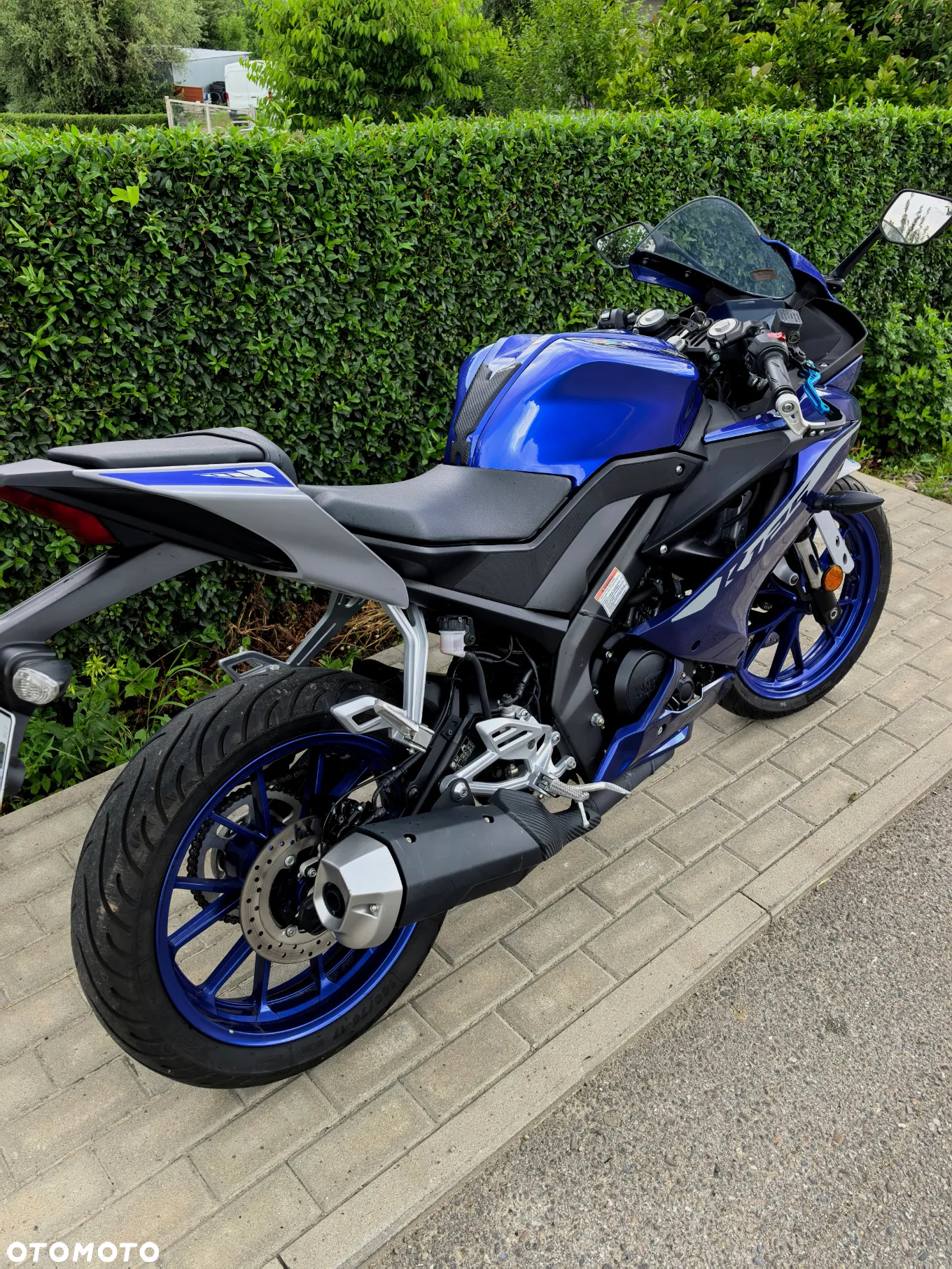 Yamaha YZF - 6
