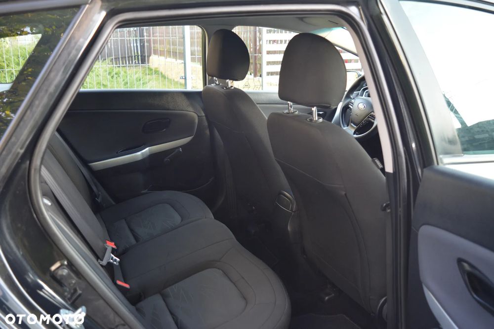 Kia Ceed 1.4 CVVT Dream Team Edition - 10