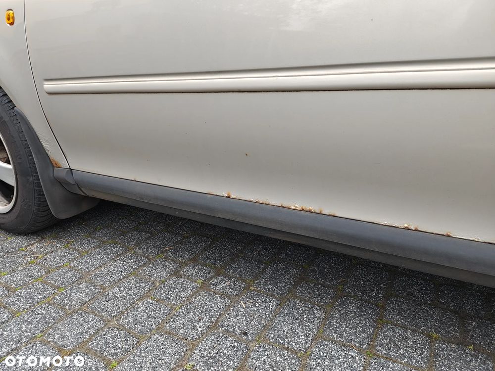 Audi A3 3-drzwiowe 1.6 Ambiente - 4