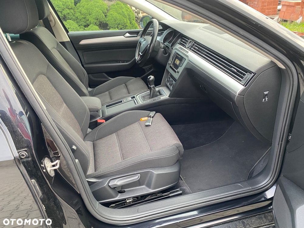 Volkswagen Passat - 7