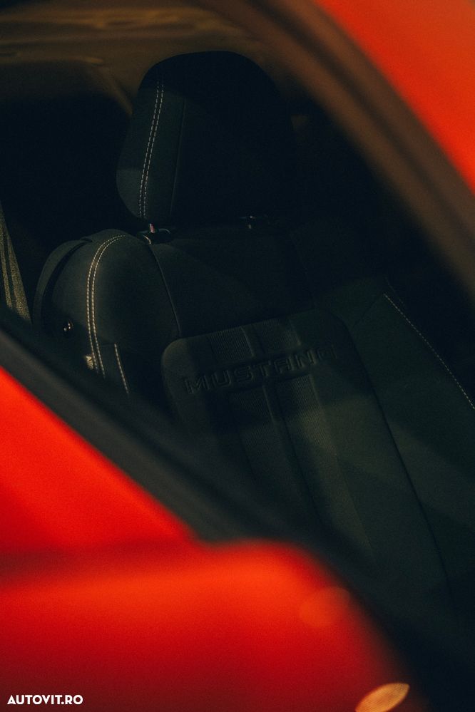 Ford Mustang - 5