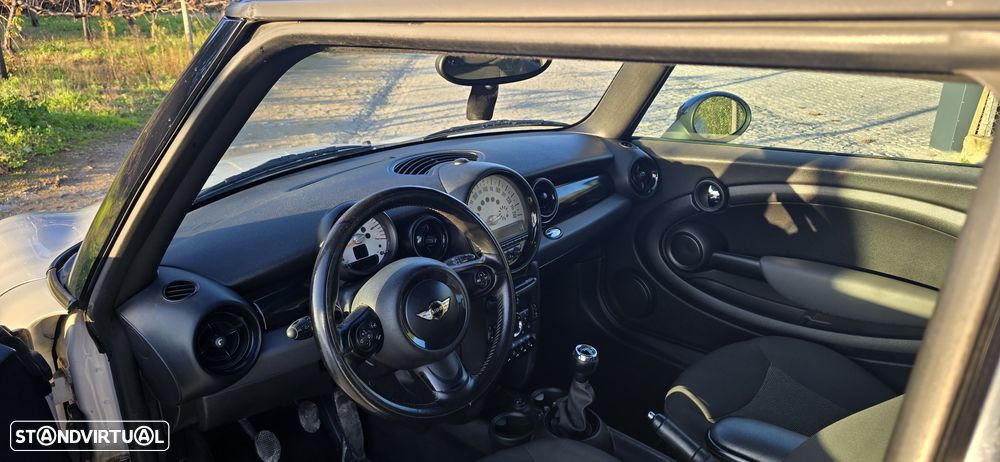 MINI 3 Portas Cooper D - 7