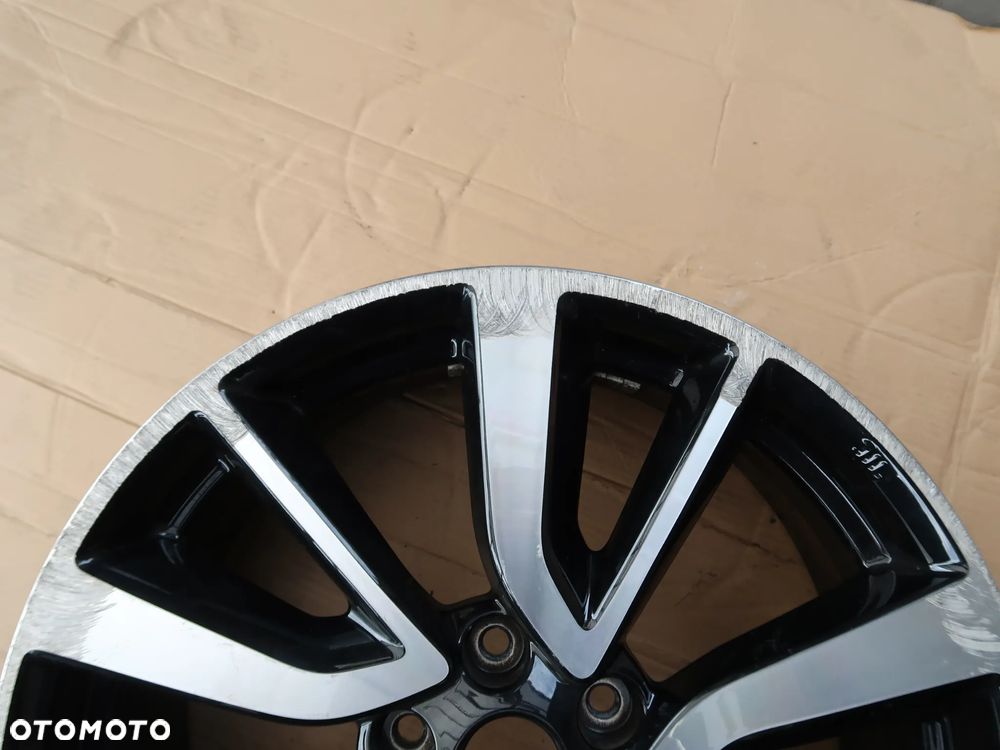 Z5 Felga Nissan 7x19et40 4ES3A - 3