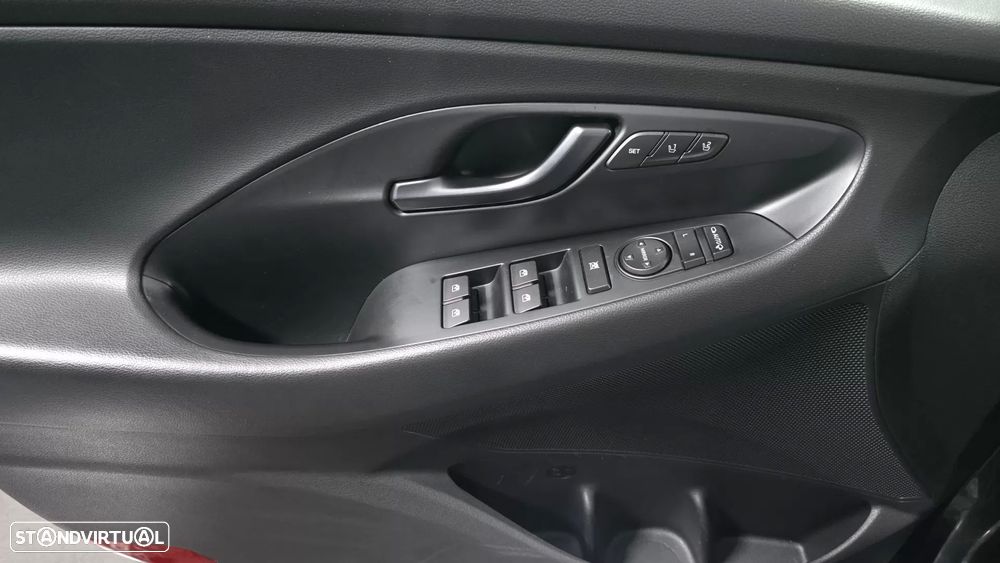 Hyundai i30 2.0 T-GDi Pack Performance 8DCT — fotografia 9