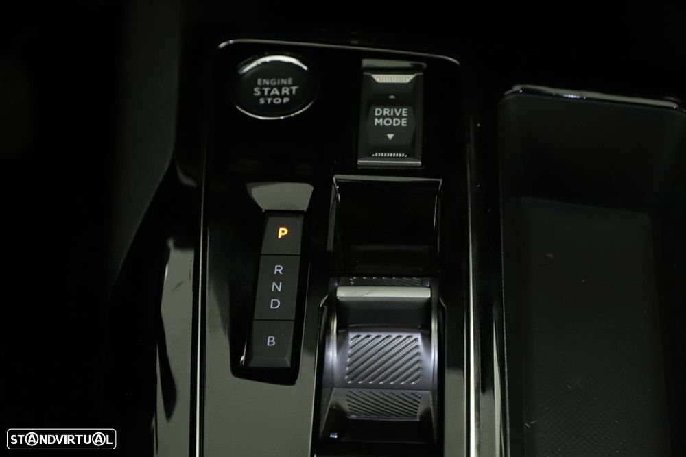 Peugeot 3008 1.6 Hybrid Allure e-EAT8 - 11