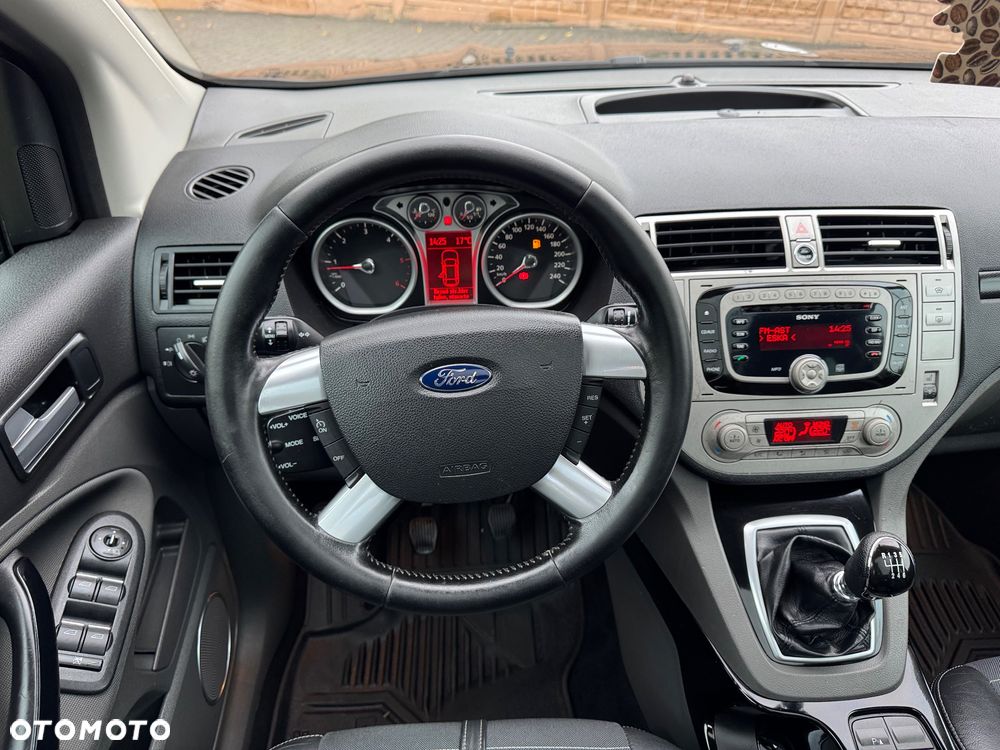 Ford Kuga 2.0 TDCi Titanium FWD - 17