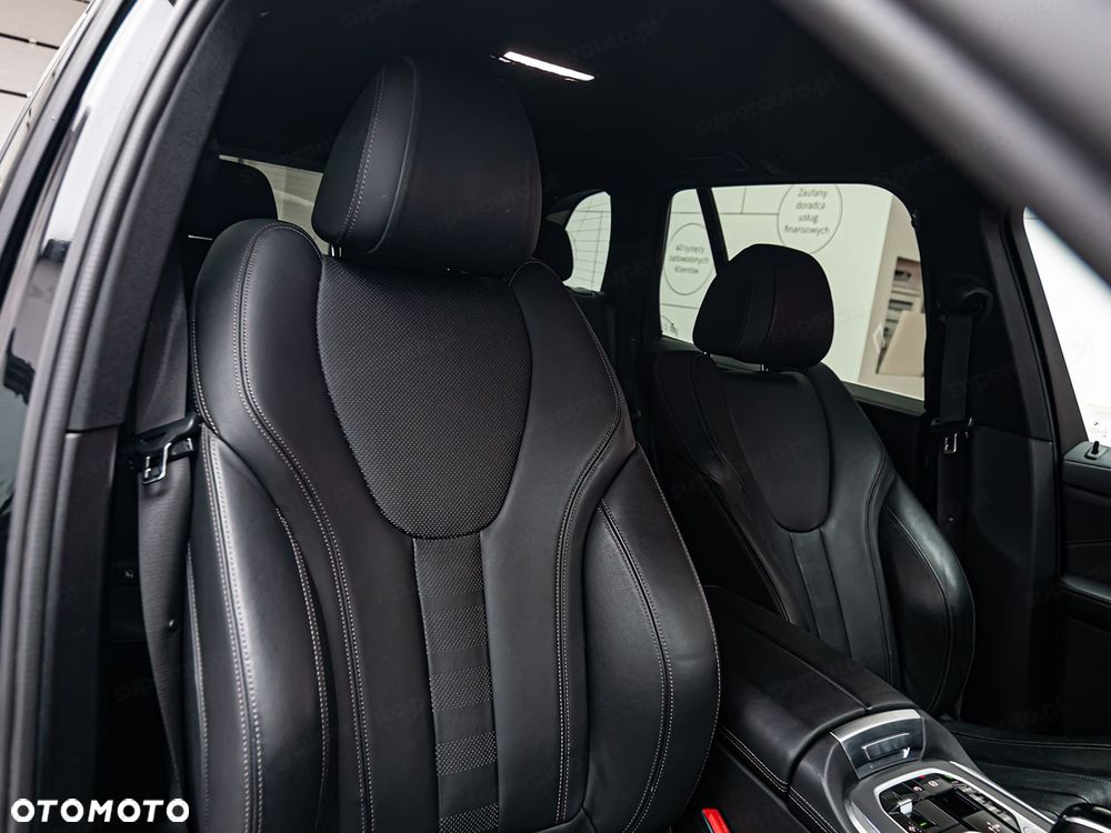 BMW X5 xDrive45e - 11
