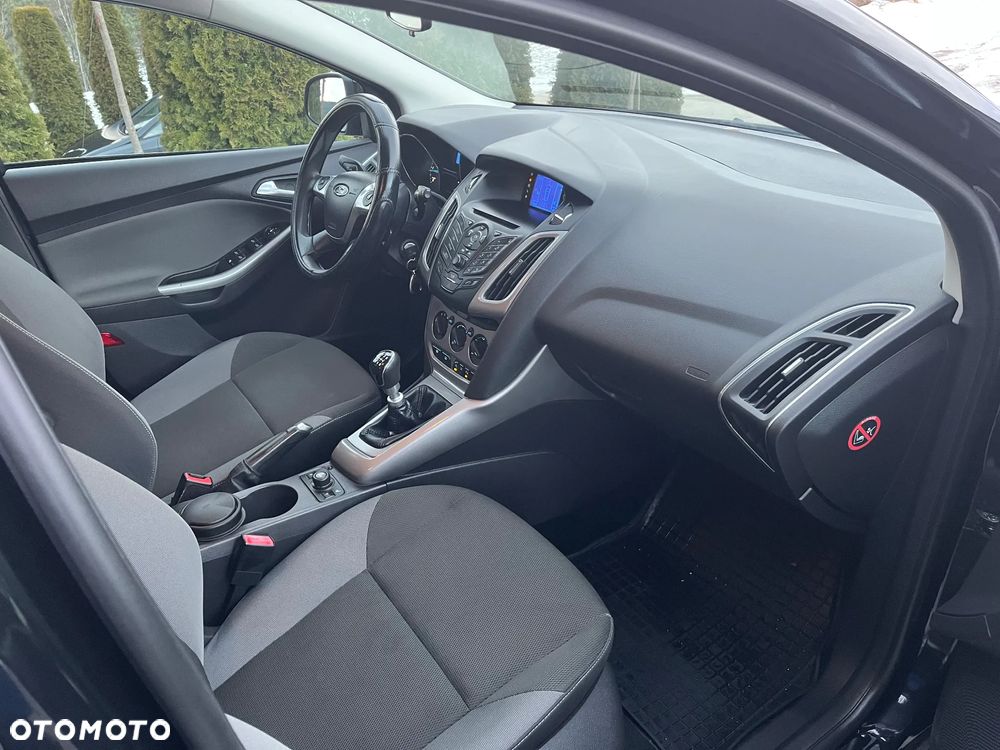 Ford Focus - 24