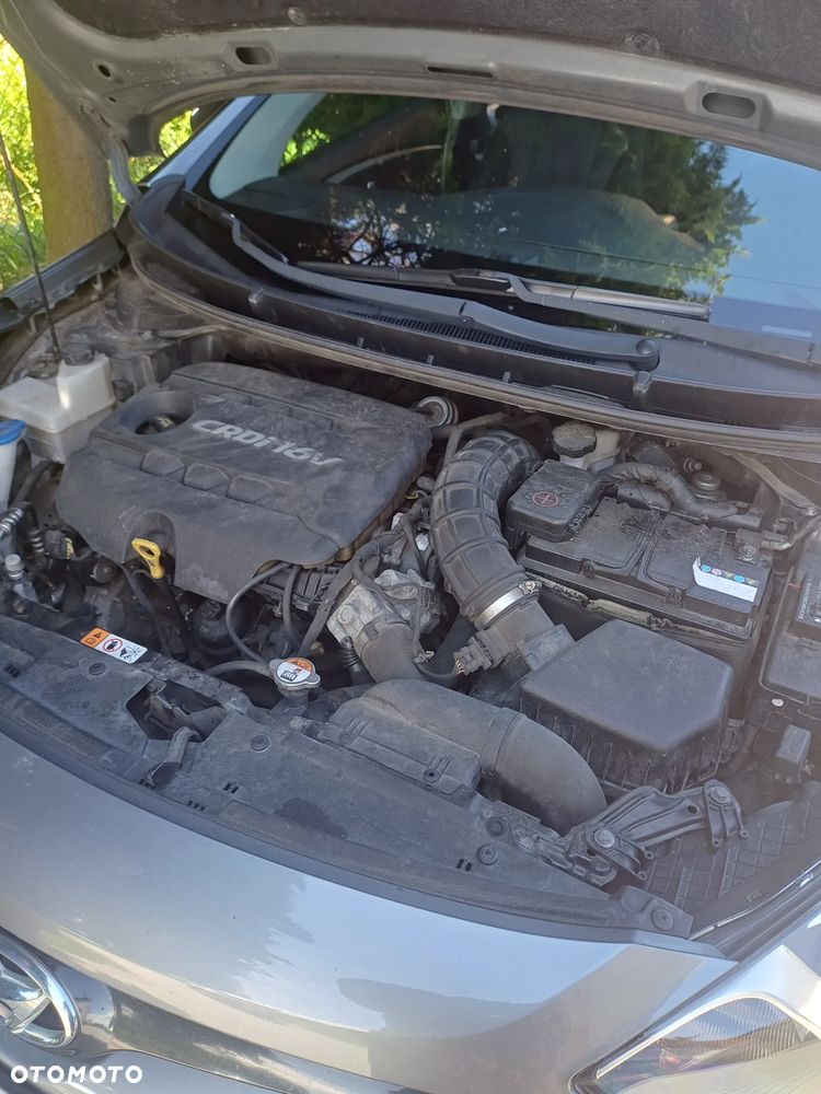 Hyundai i30 blue 1.6 CRDi Style - 6