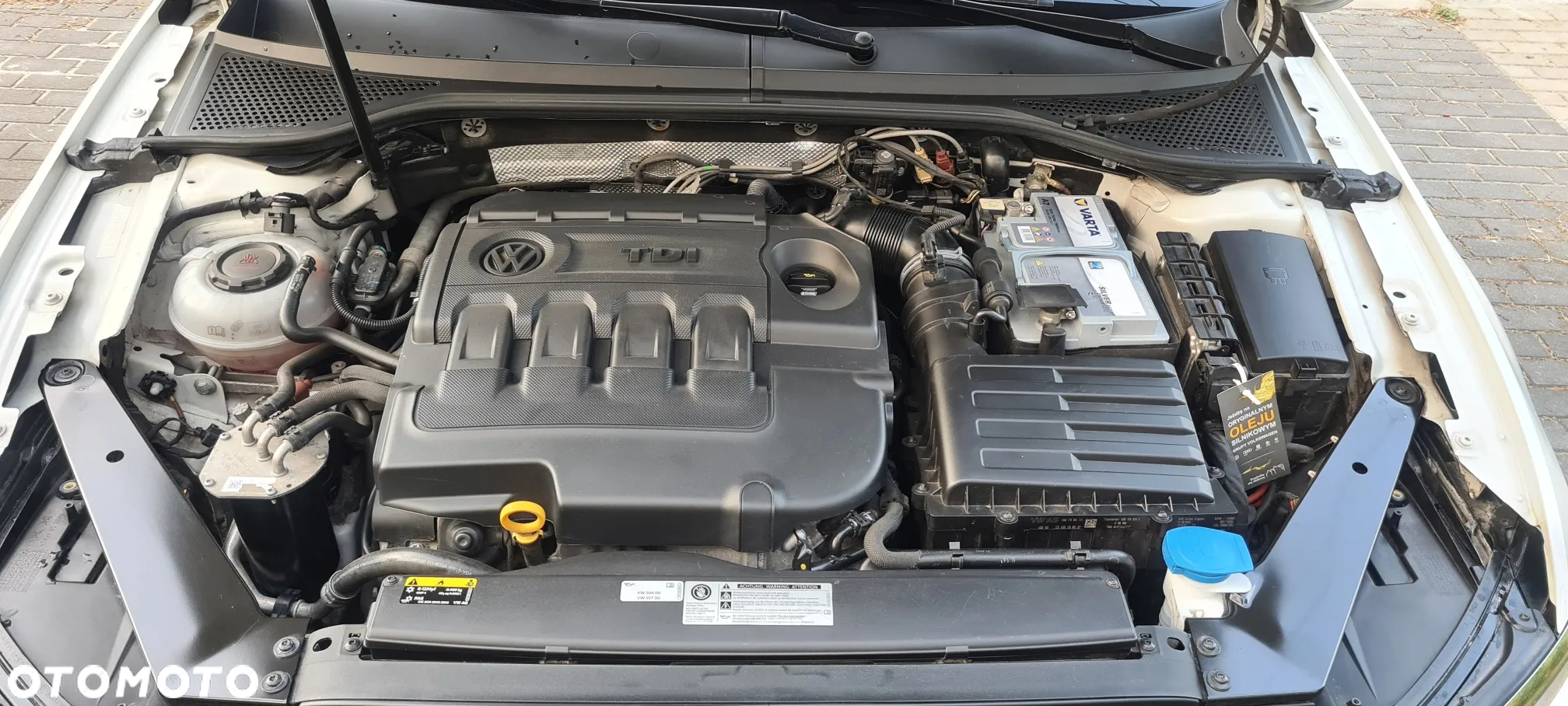 Volkswagen Passat - 12
