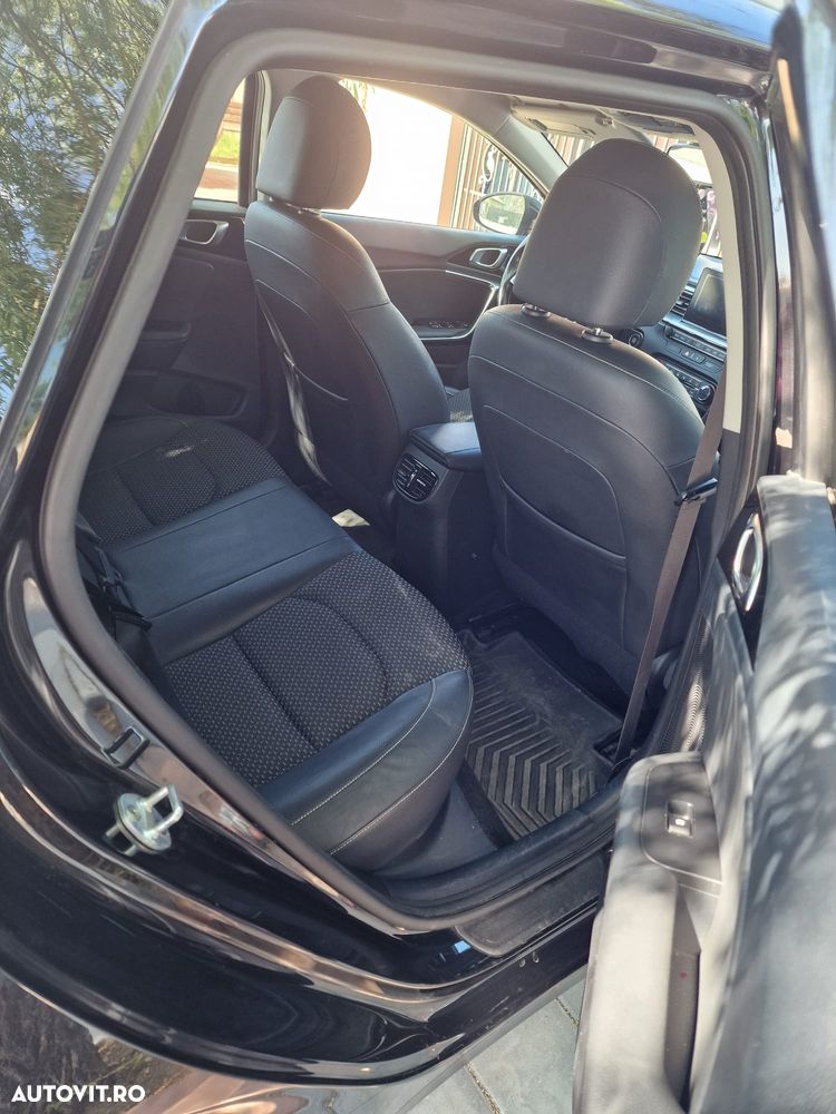 Kia Ceed SW 1.6 CRDi DCT Platinum Edition - 11