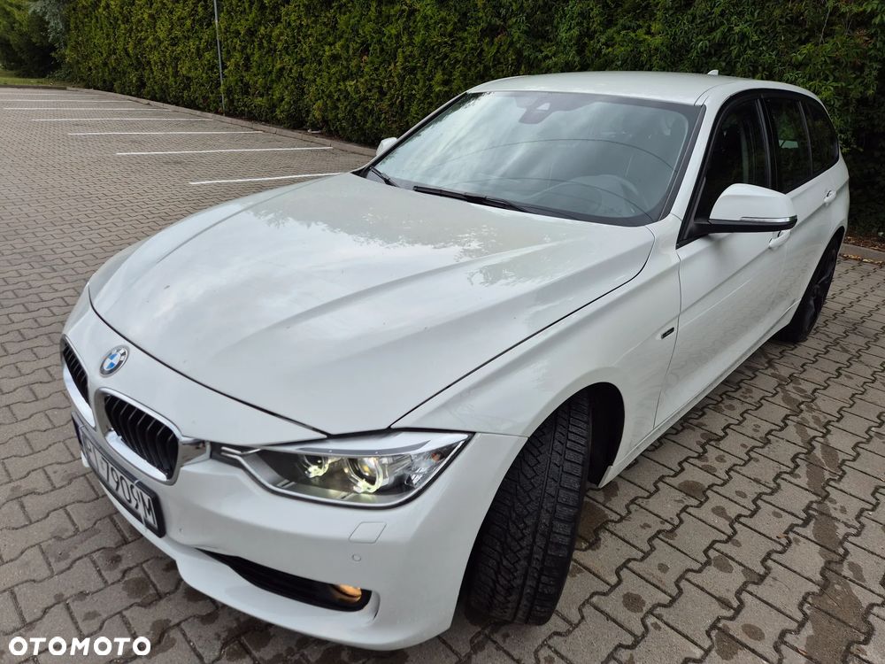 BMW Seria 3 335i xDrive Sport Line - 2
