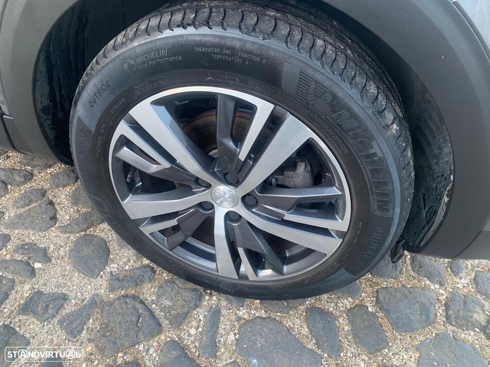 Peugeot 3008 1.5 BlueHDi Allure Pack EAT8 - 5