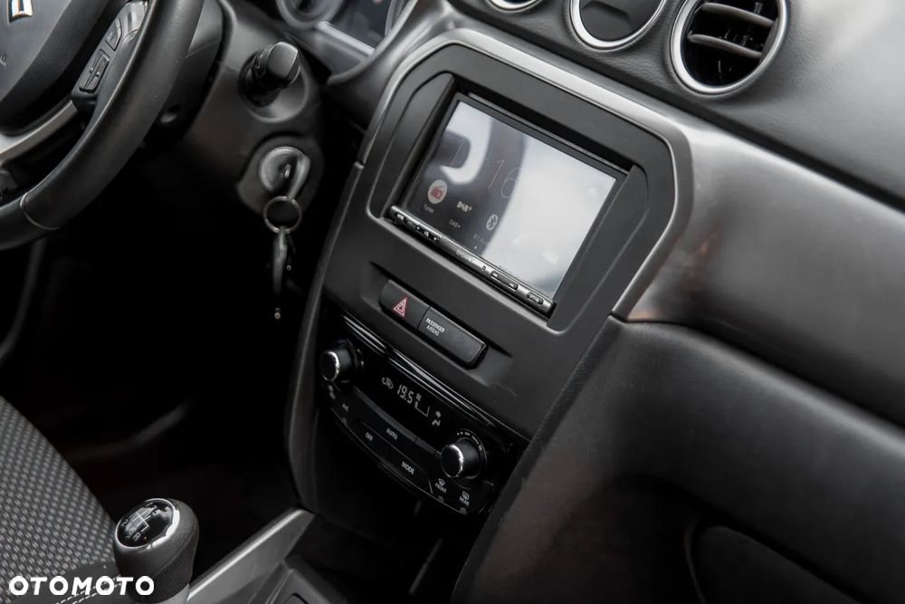 Suzuki Vitara 1.4 Boosterjet Hybrid Comfort+ - 29