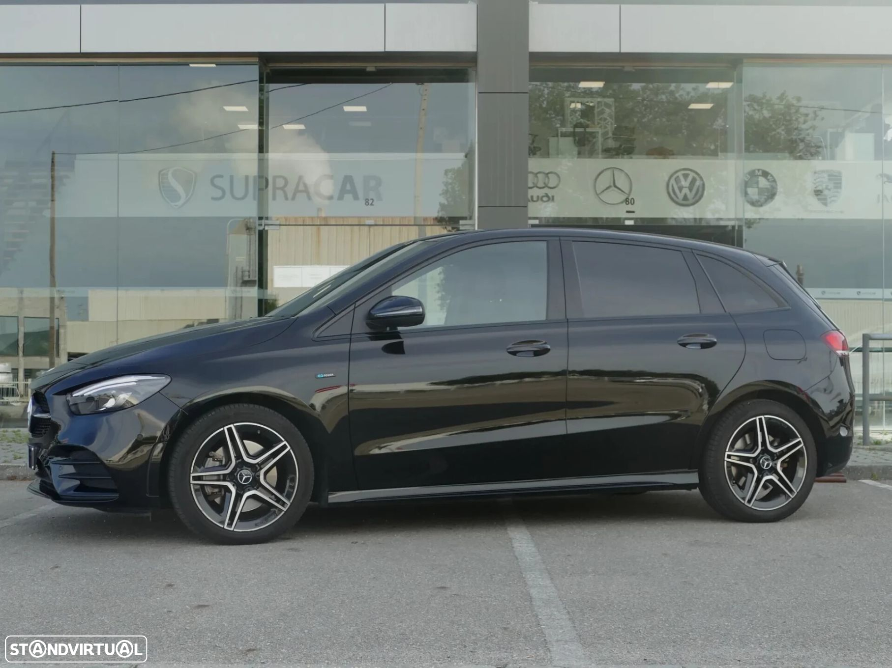 Mercedes-Benz B 250 e AMG Line - 35