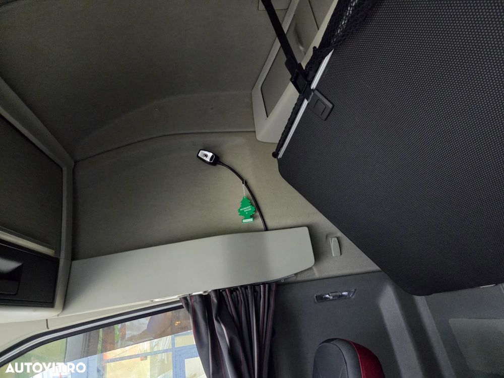 Volvo FH500, 2019, 640.248km, Automata, 2 rezervoare 1.175l, FRIGIDER, AER CONDITIONAT STATIONARE, balon puntea fata, aeropachet, rulata doar in GERMANIA, Carte identitate RAR, posibilitate leasing 3 ani-PROMOTIE 38.900 EUR+Tva - 34