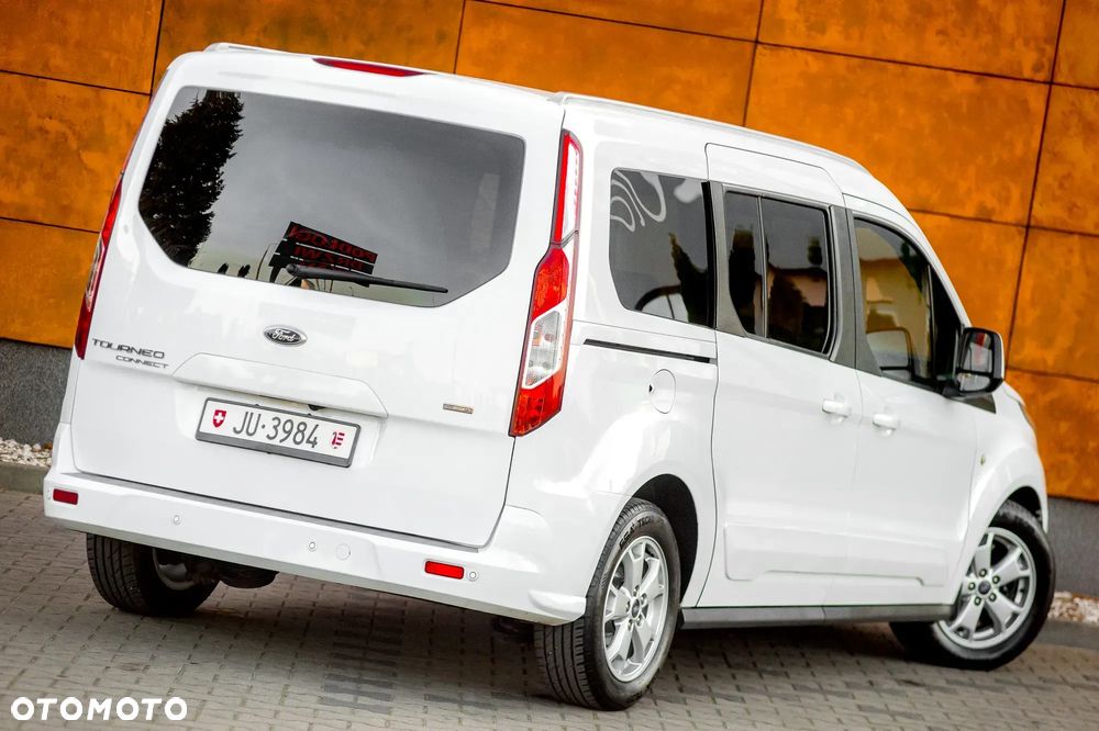 Ford Tourneo Connect Grand - 16