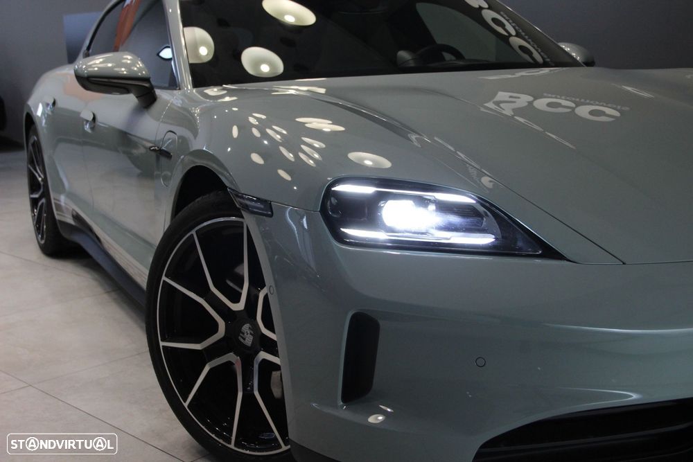 Porsche Taycan Sport Turismo - 47