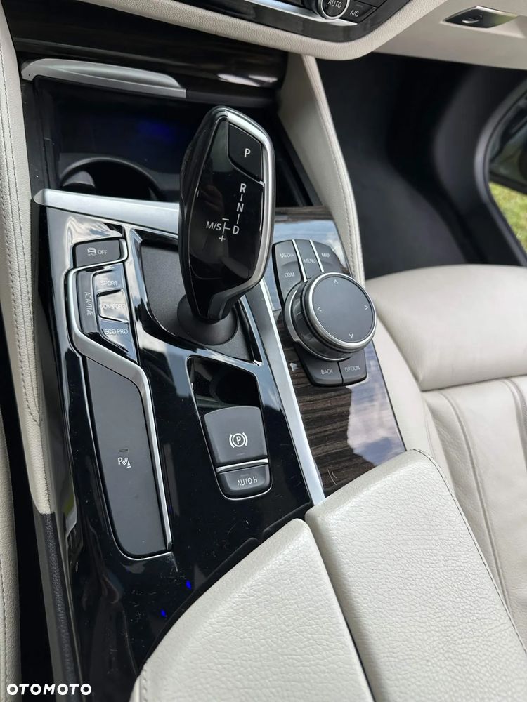 BMW Seria 5 - 33