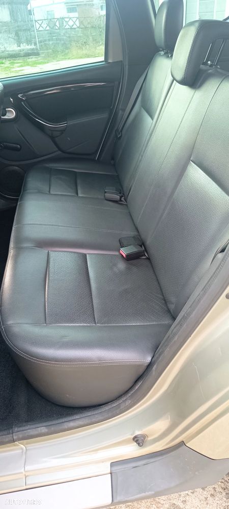 Dacia Duster 1.6 16V 4x2 Essentiel - 6