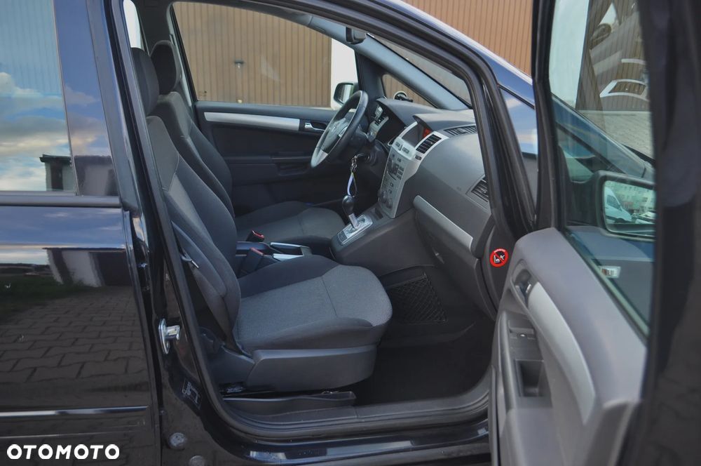 Opel Zafira 1.8 Easytronic Family Plus - 24