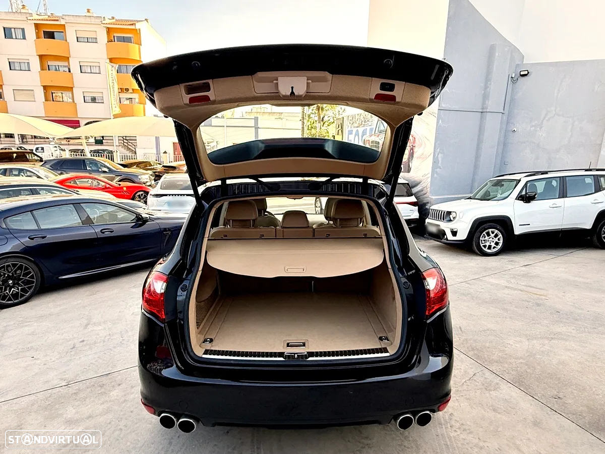 Porsche Cayenne S - 37