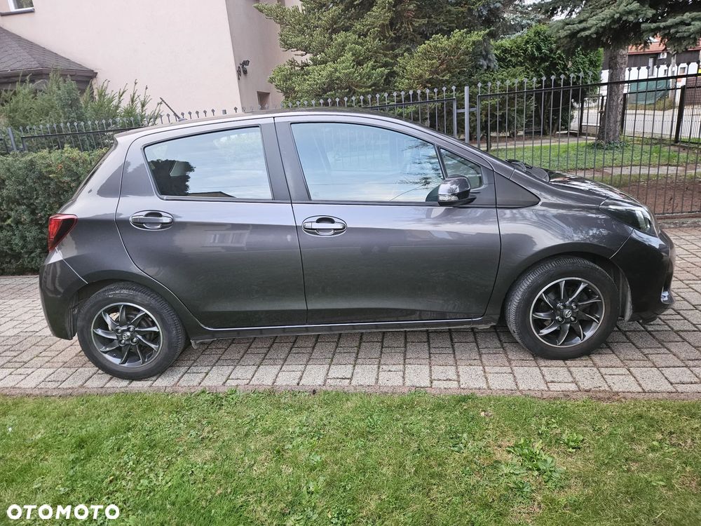 Toyota Yaris 2015 photo 5
