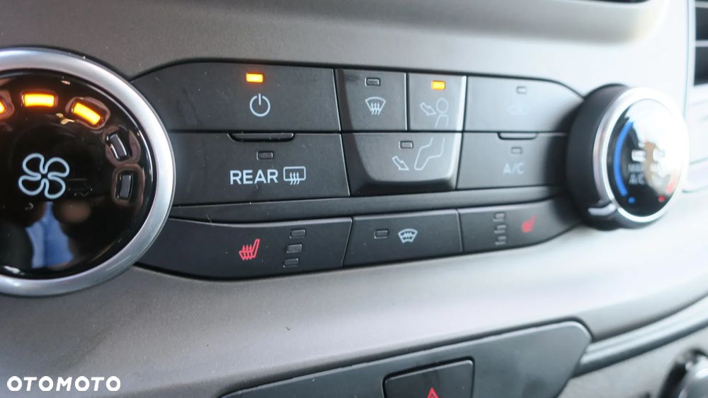 Ford Transit L4 RWD Trend - 20