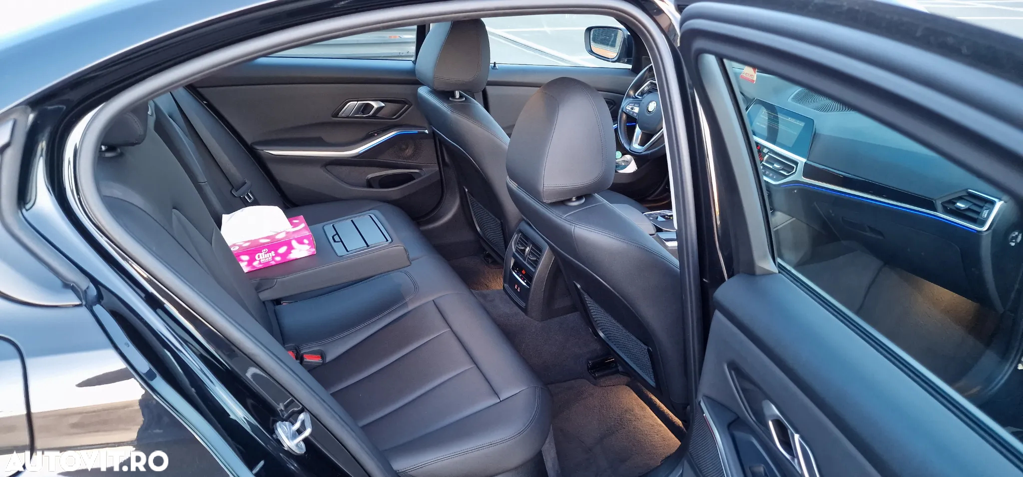 BMW Seria 3 318d AT MHEV - 25