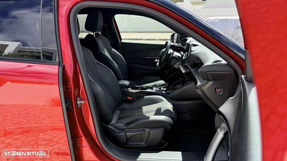 Peugeot 2008 PureTech 130 EAT8 GT - 18