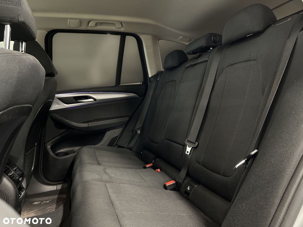 BMW X3 - 16