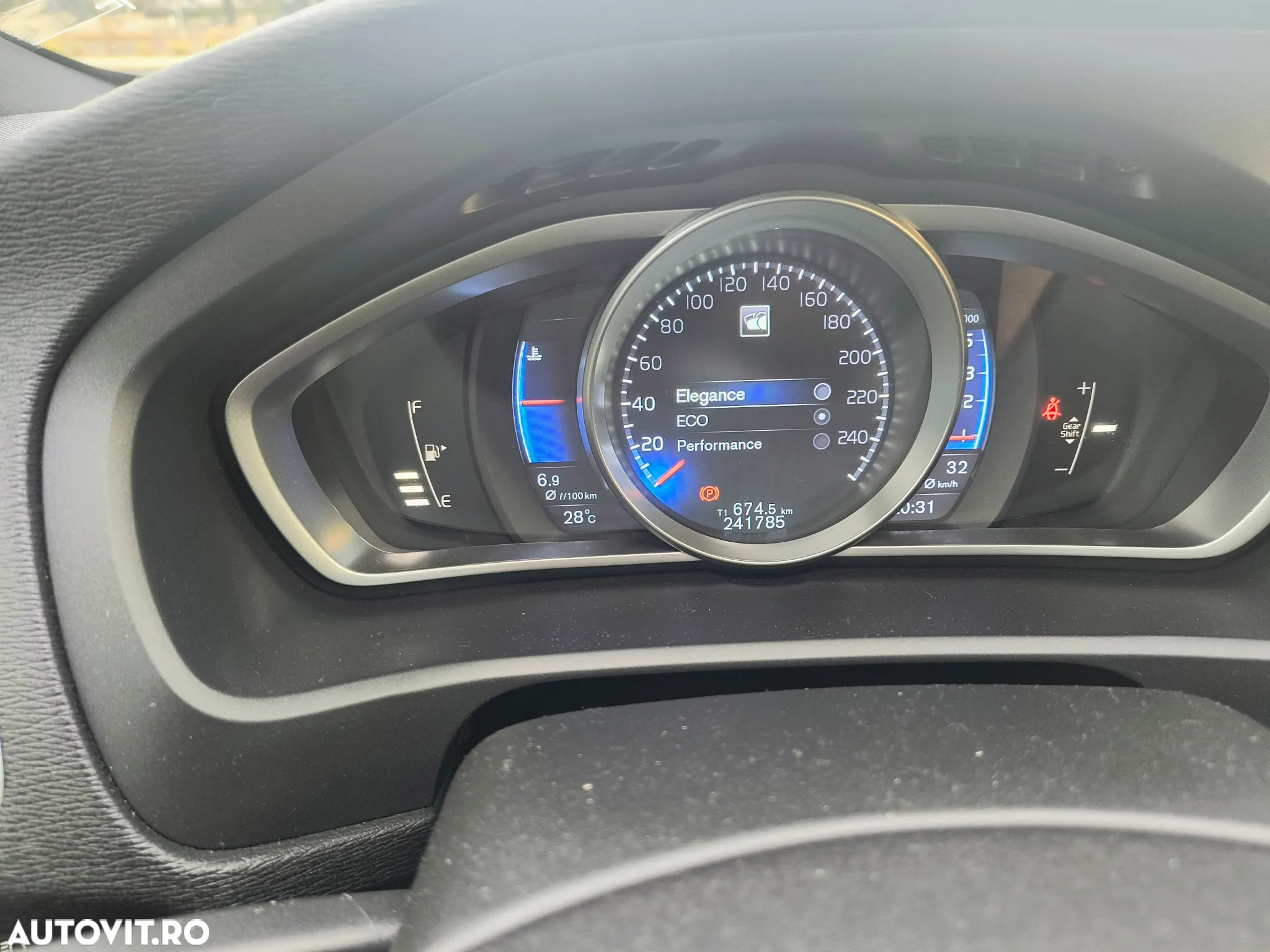 Volvo V40 D2 RDesign - 12