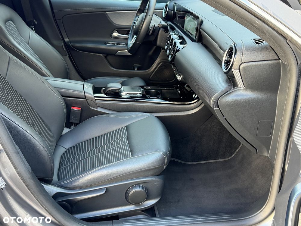 Mercedes-Benz CLA - 11