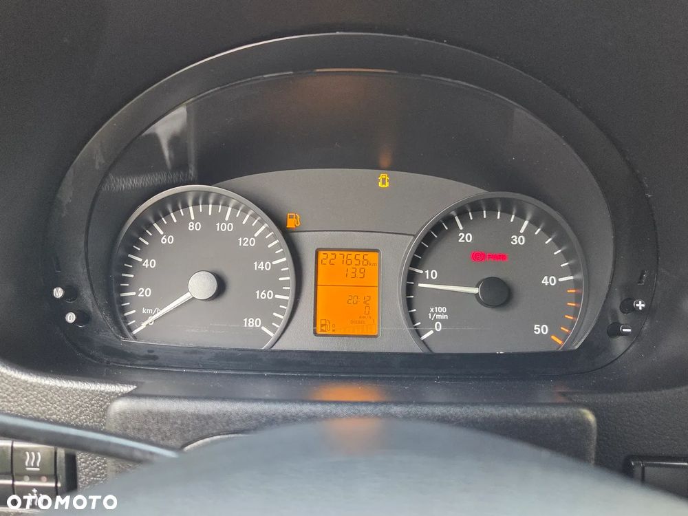 Mercedes-Benz Sprinter - 31