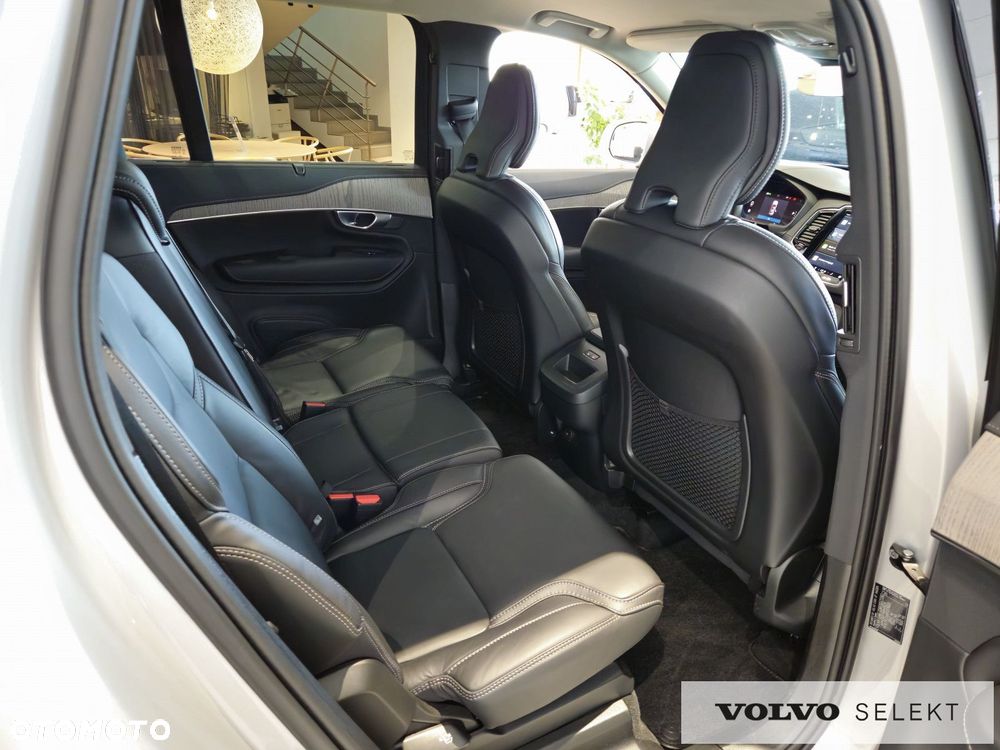 Volvo XC 90 - 32