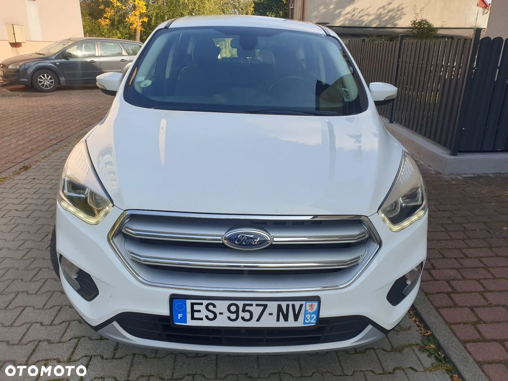 Ford Kuga 2.0 TDCi 2x4 Titanium - 11