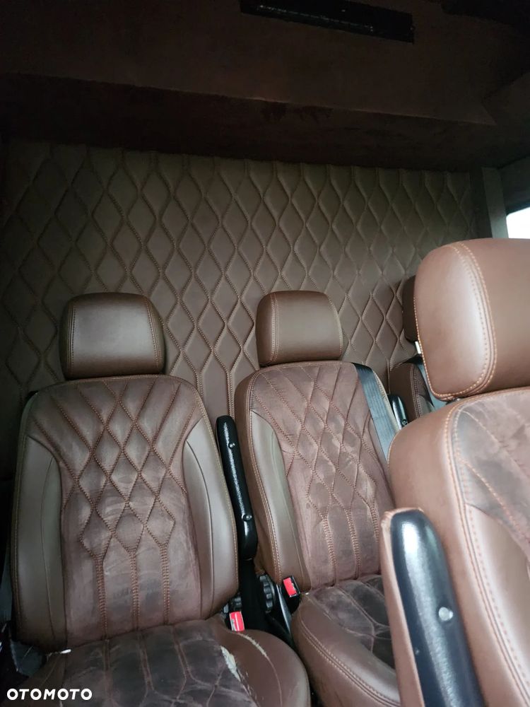 Mercedes-Benz Sprinter - 12