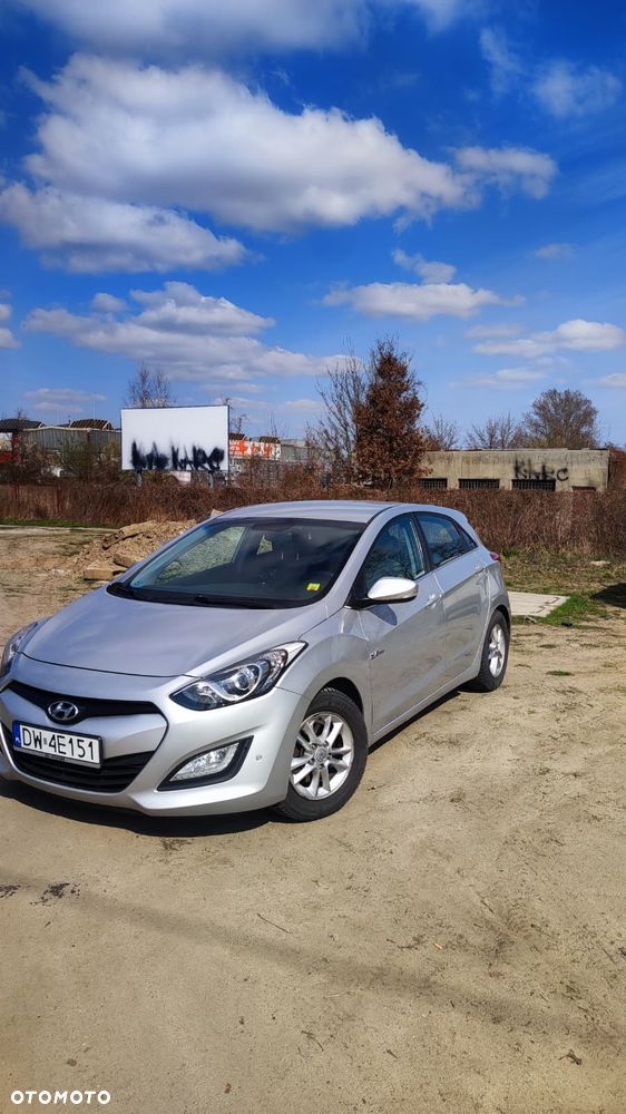 Hyundai i30 blue 1.6 CRDi Trend - 17