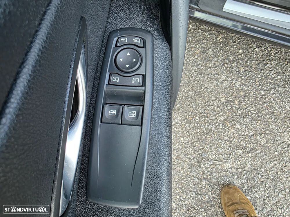 Renault Mégane Coupe 1.5 dCi Dynamique S - 10