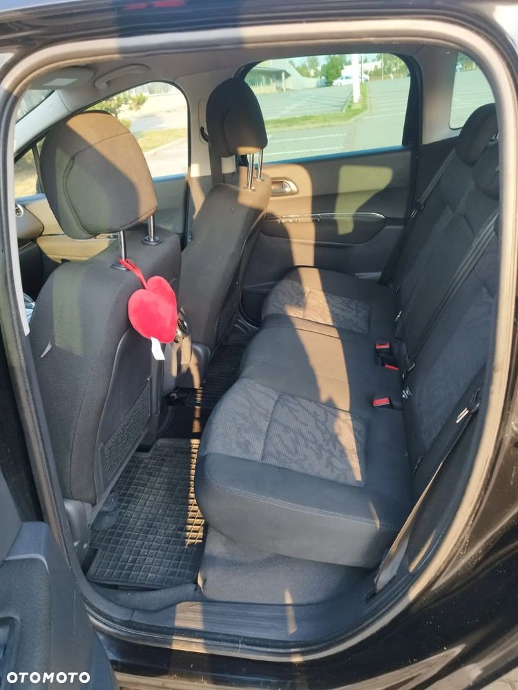 Peugeot 3008 1.6 HDi Trendy - 6