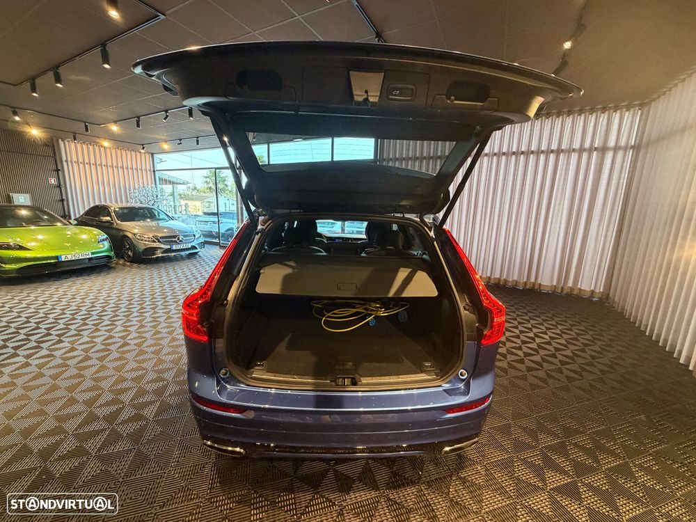 Volvo XC 60 2.0 T8 PHEV R-Design AWD - 38