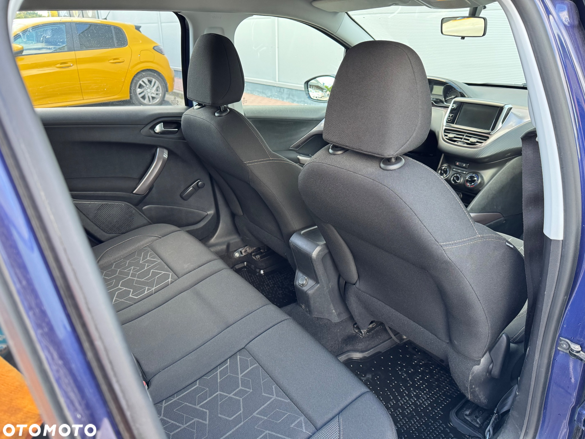 Peugeot 2008 1.2 Pure Tech Active - 8