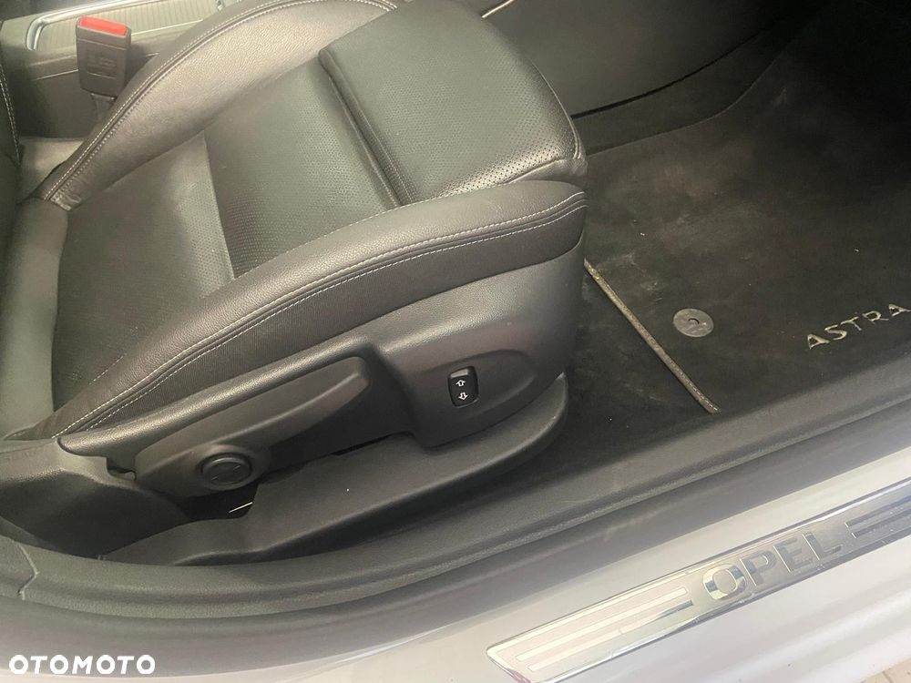 Opel Astra 1.6 BiTrb D (CDTI) Start/Stop Innovation - 25