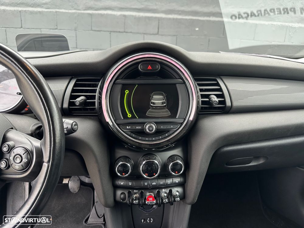 MINI 3 Portas Cooper D - 18