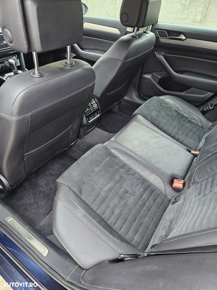 Volkswagen Passat Variant 2.0 TDI DSG R Executive - 16