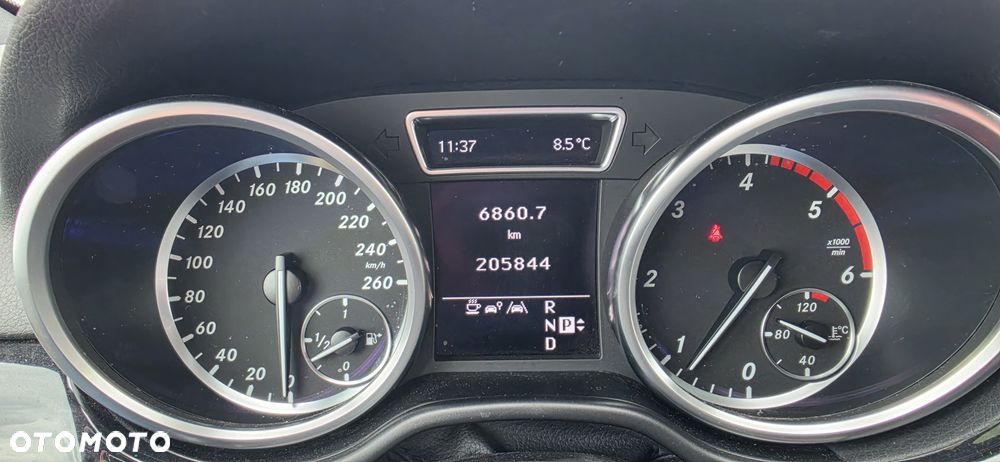 Mercedes-Benz ML - 12