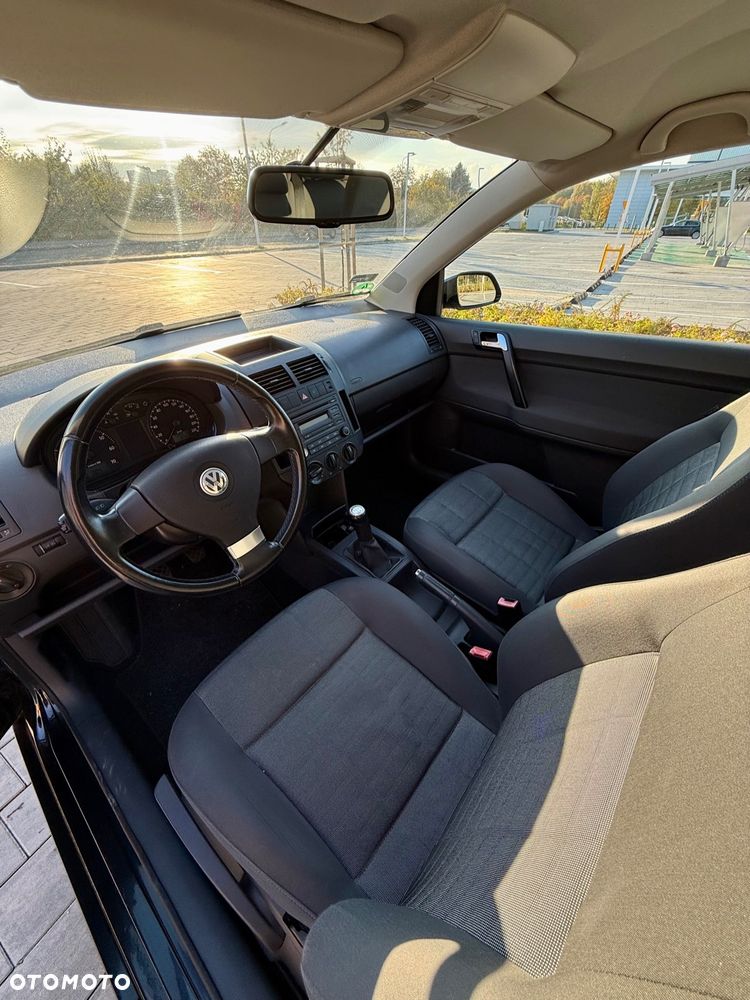 Volkswagen Polo 1.4 Tour - 10