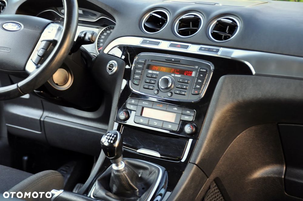 Ford S-Max - 27