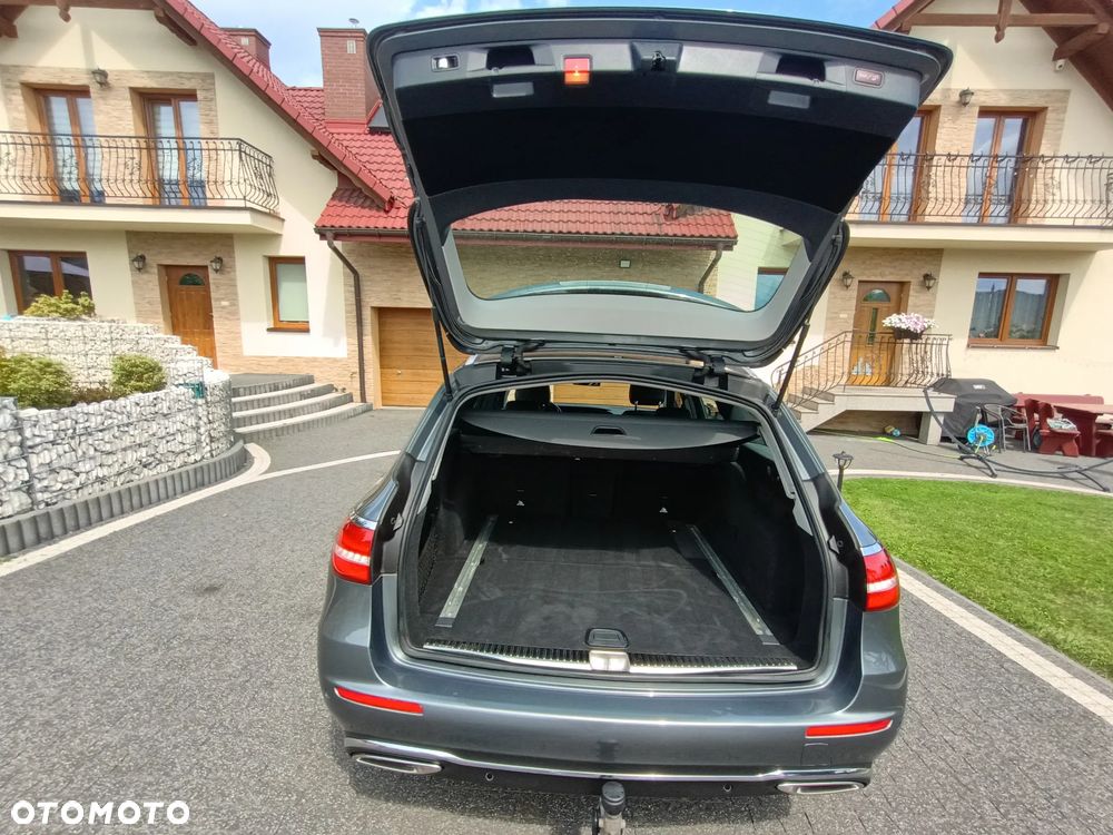 Mercedes-Benz Klasa E 200 CGI BlueEFFICIENCY Automatik Avantgarde - 30