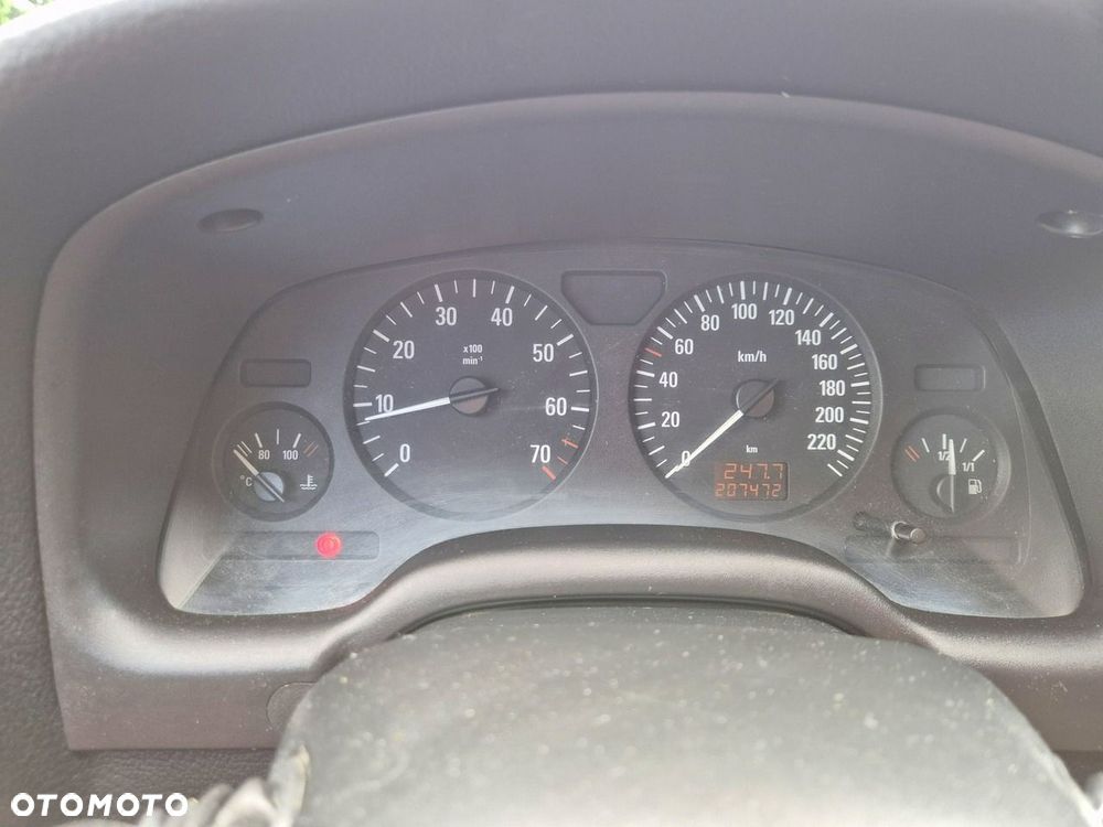 Opel Astra 1.4 Selection - 12